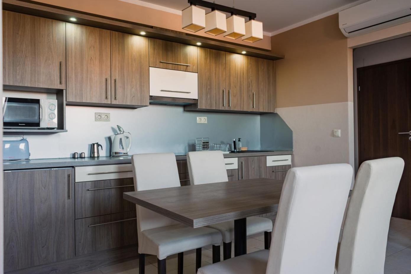 Zafir Apartman Sárvár Buitenkant foto