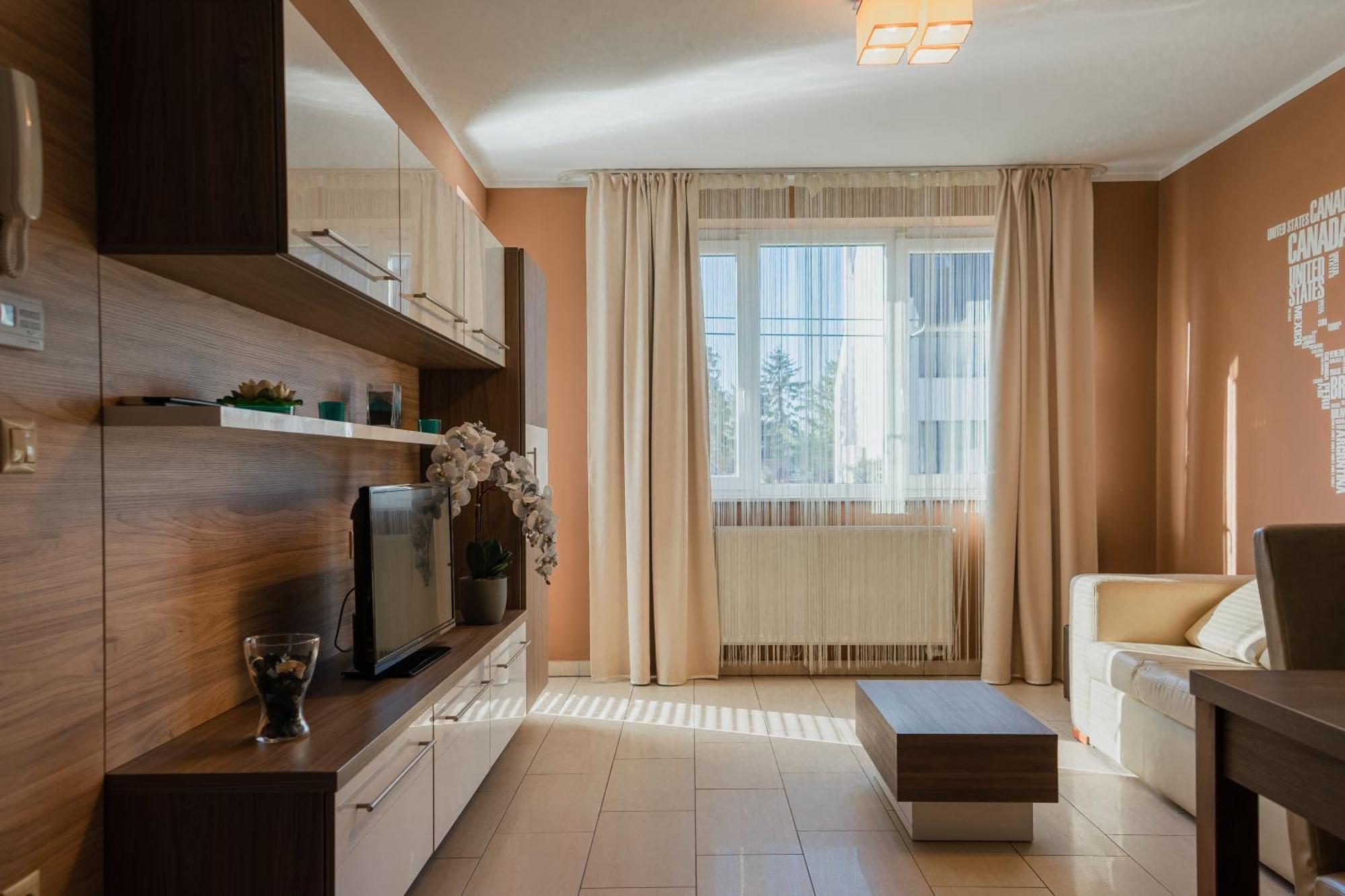 Zafir Apartman Sárvár Buitenkant foto