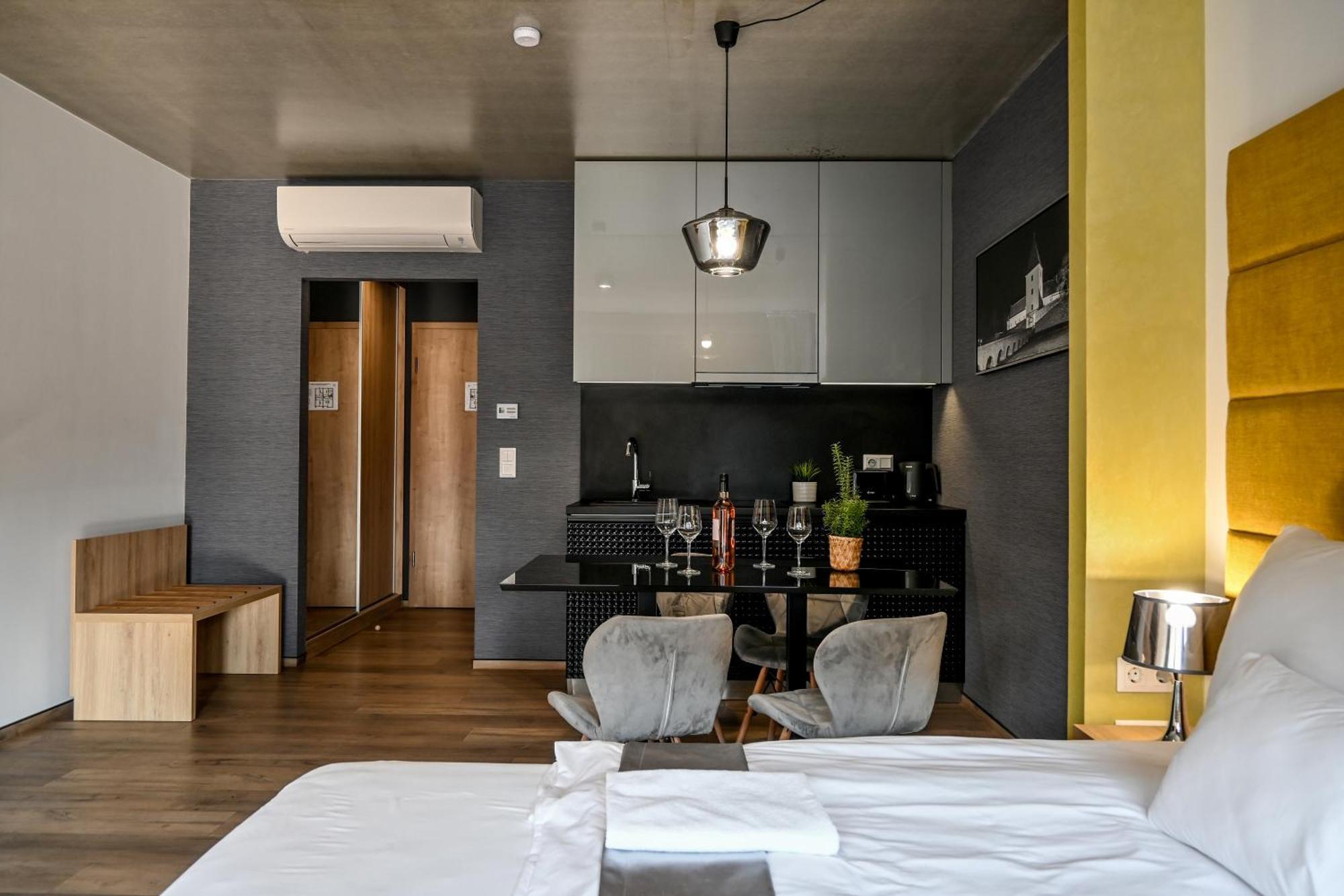 Zafir Apartman Sárvár Buitenkant foto